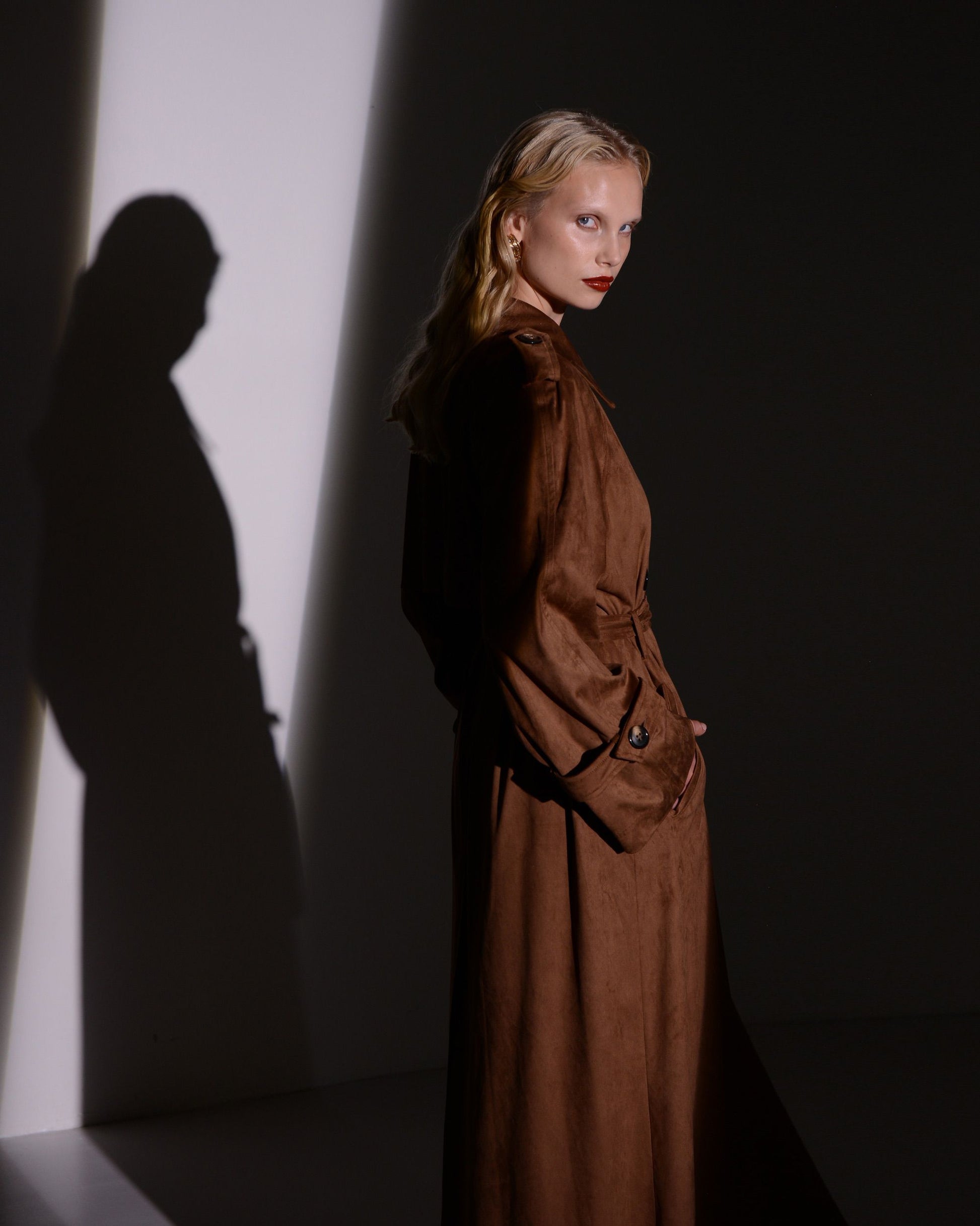 NOIR TRENCH COAT BROWN SUEDE