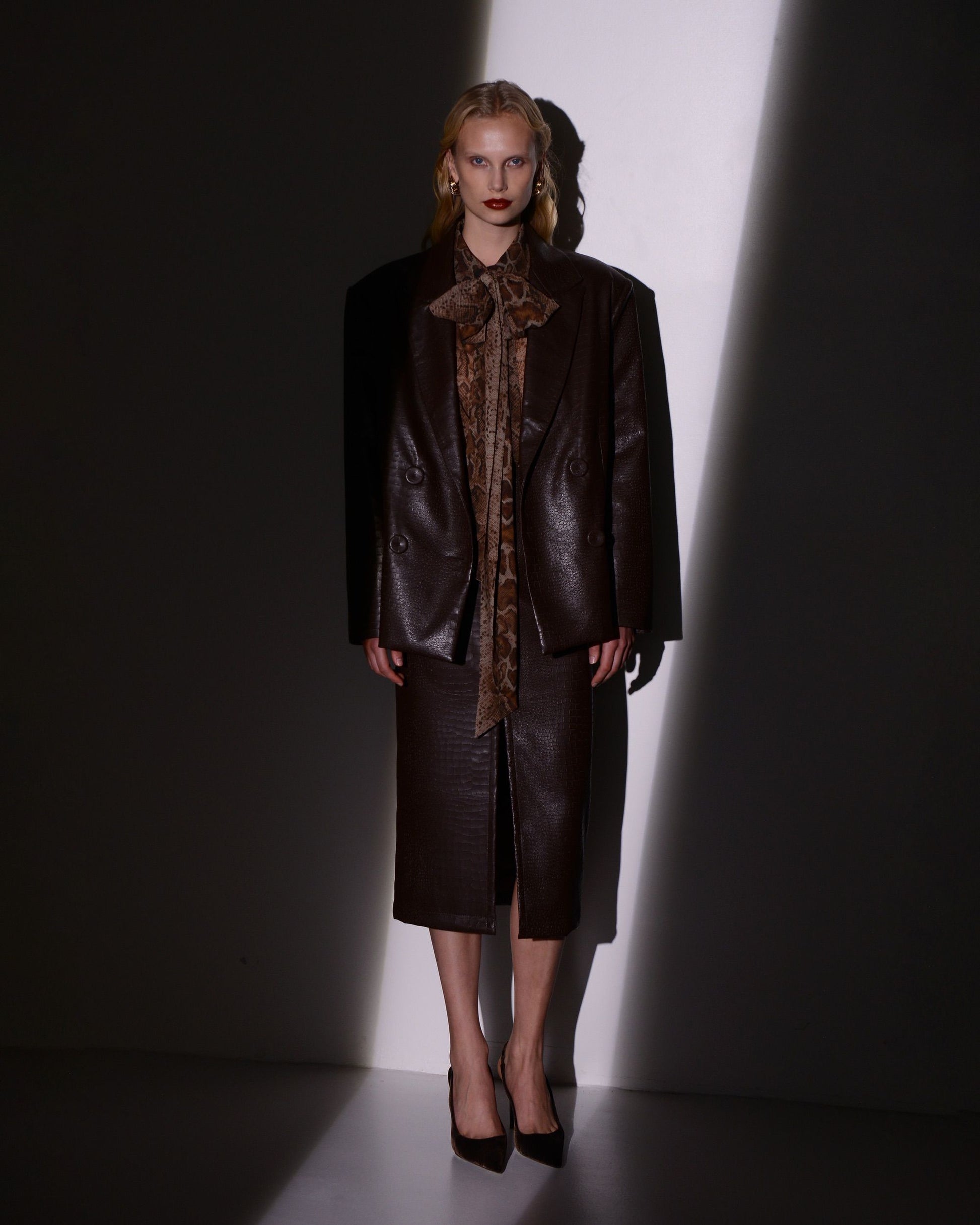 AMOUR BLAZER BROWN CROCO