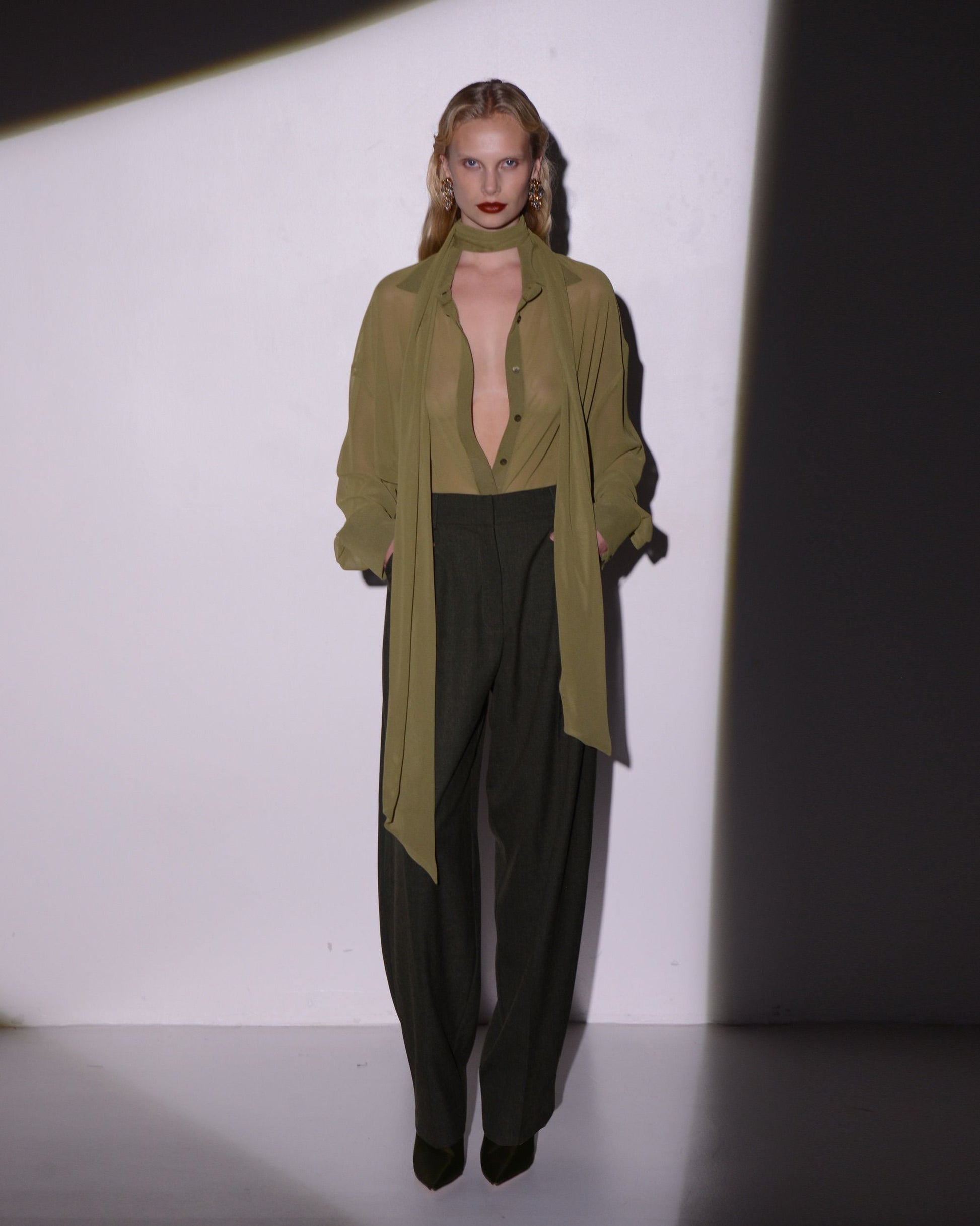 CURVED PANTS OLIVE