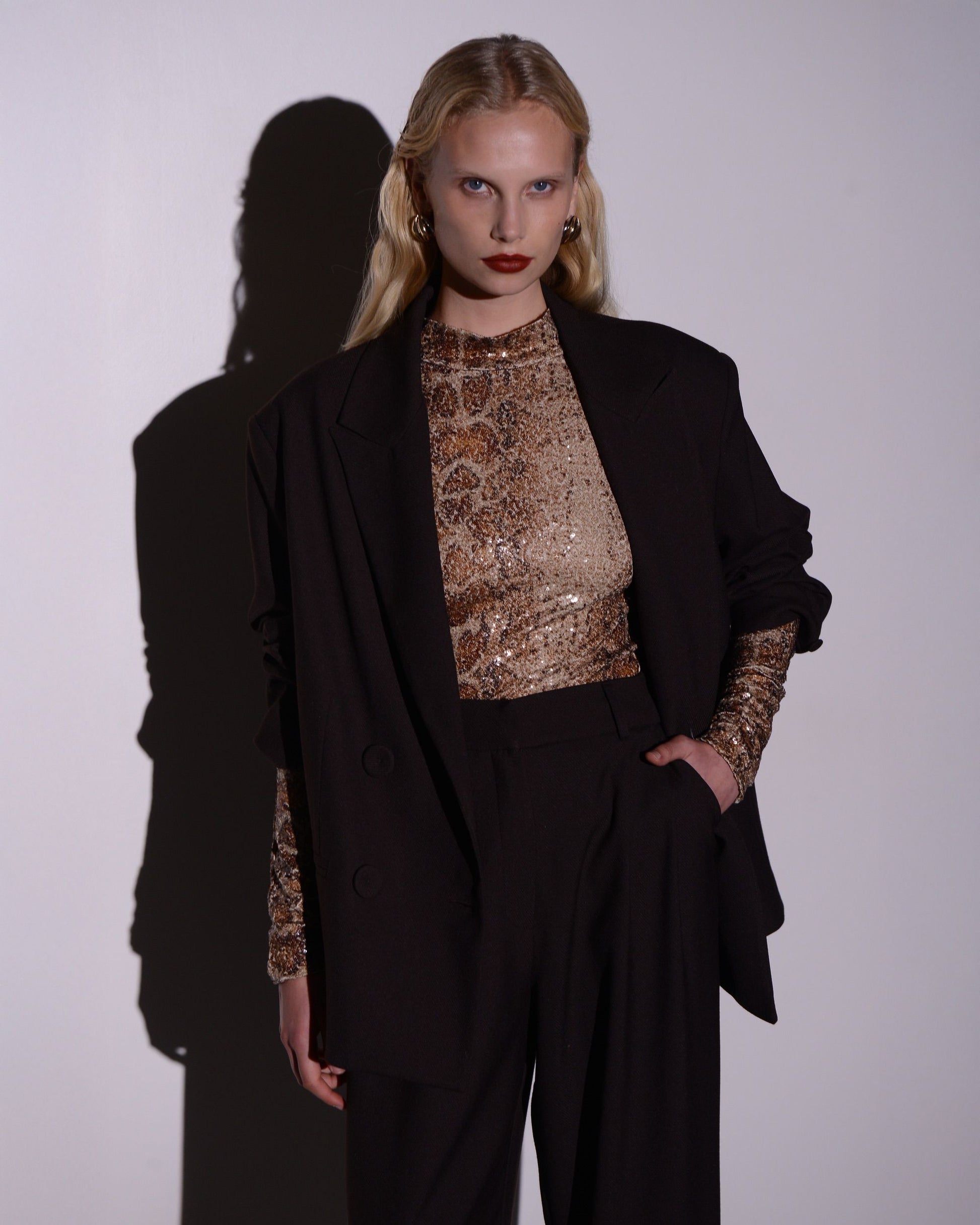 AMOUR BLAZER DARK BROWN